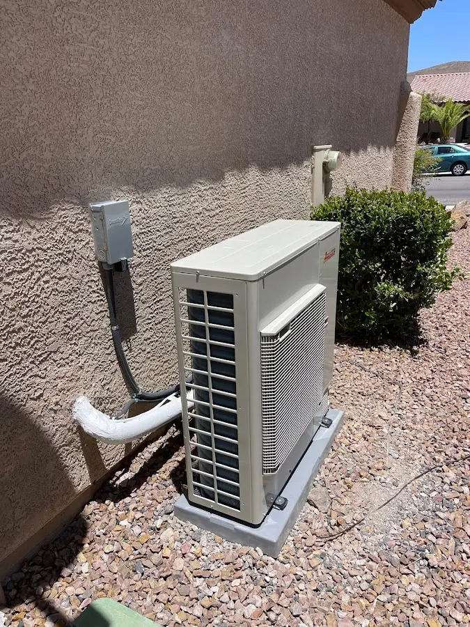 Residential air conditioning condenser unit in Chillum